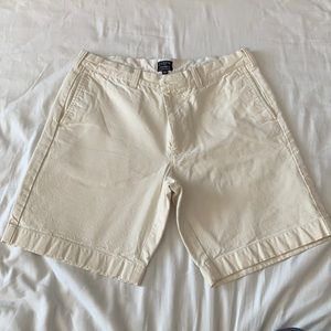 Men’s J.Crew cream shorts, size 33